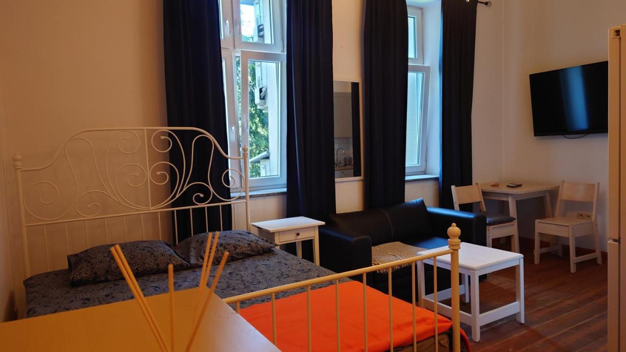 Apartamenty Przy Stonehenge ソスノヴィエツ エクステリア 写真